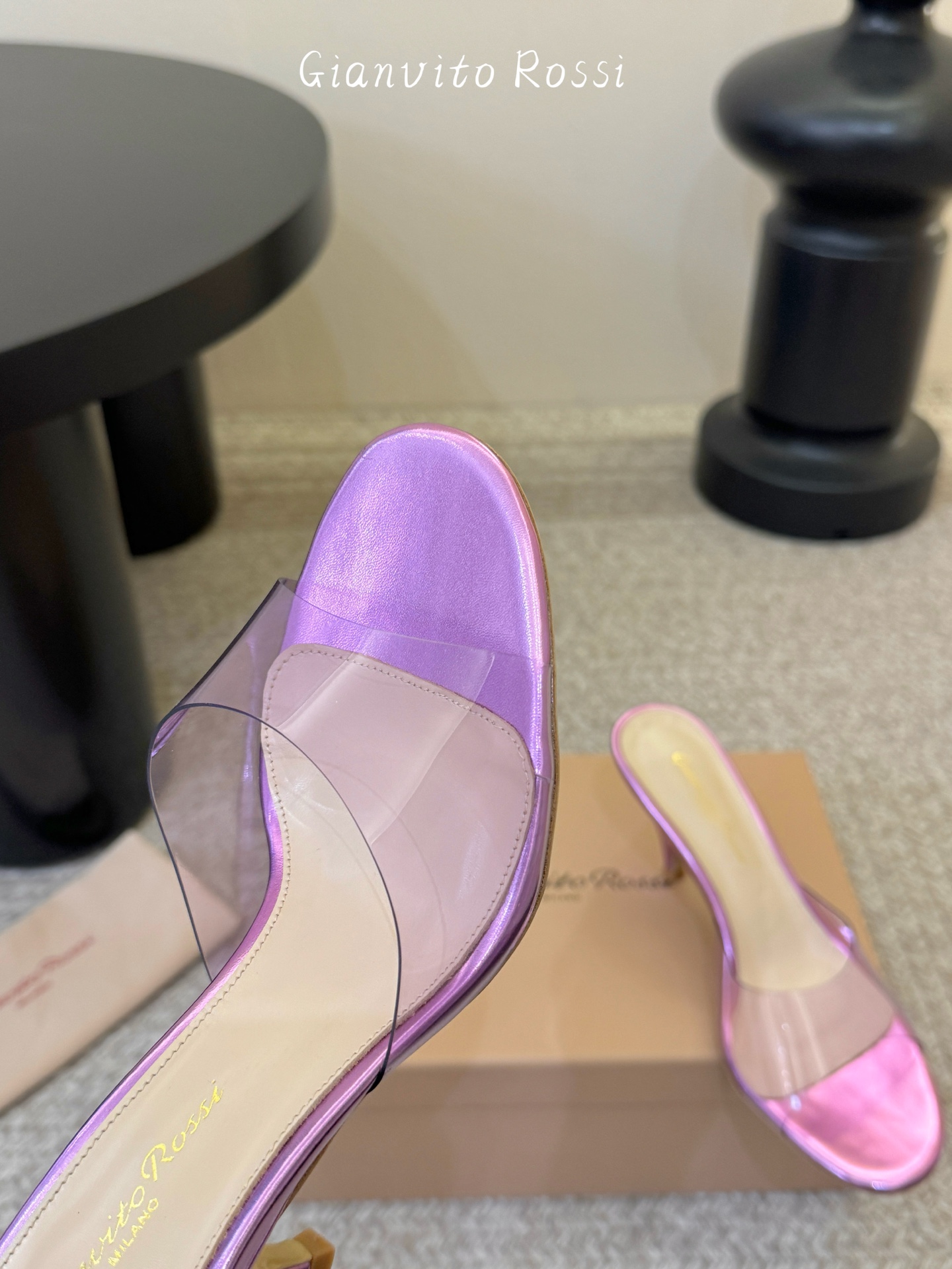 gianvito rossi26春夏新款tpu拖鞋，鞋面进口tpu柔软不闷脚，意大利原色真皮底，跟高7c