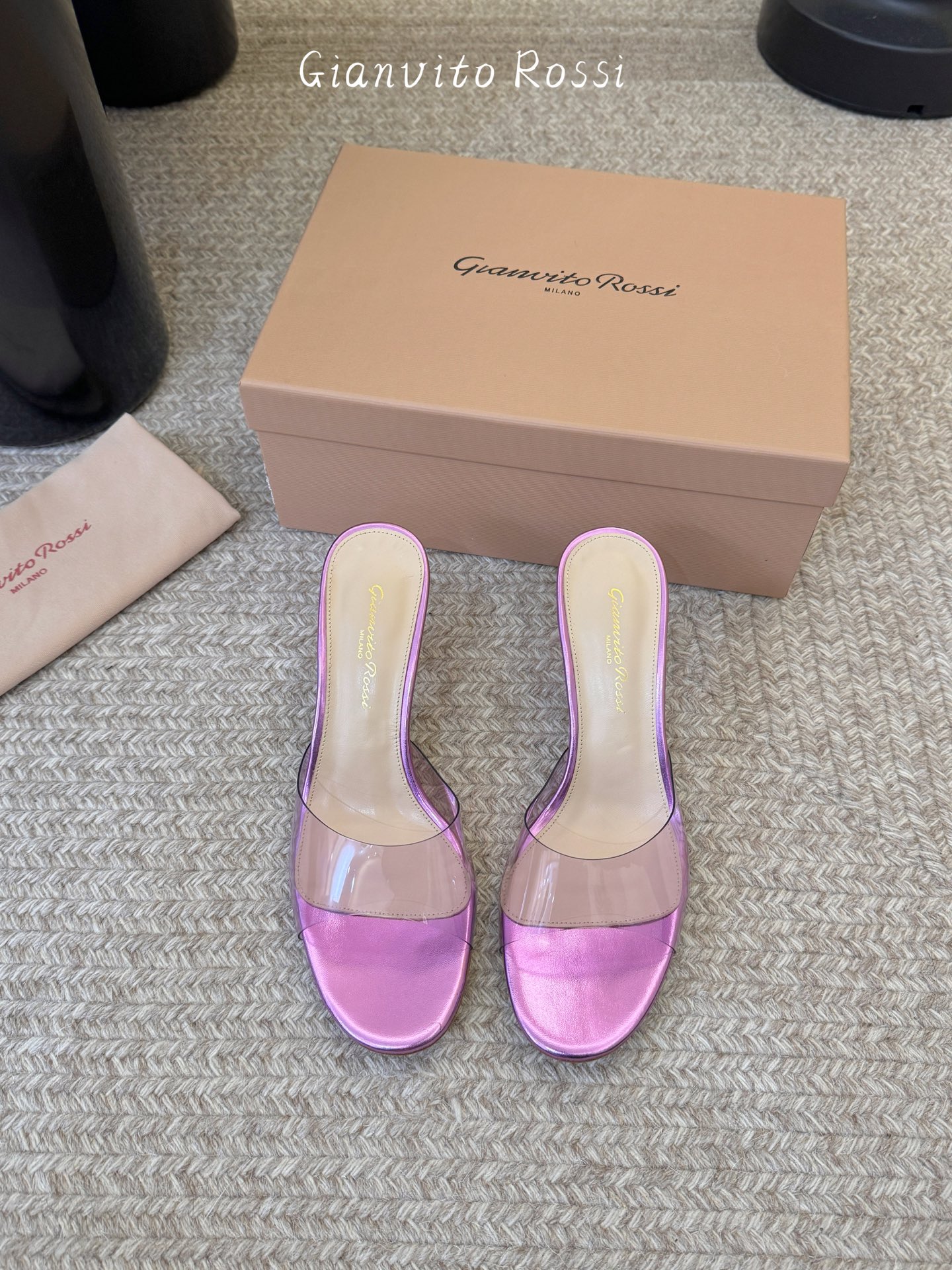 gianvito rossi26春夏新款tpu拖鞋，鞋面进口tpu柔软不闷脚，意大利原色真皮底，跟高7c