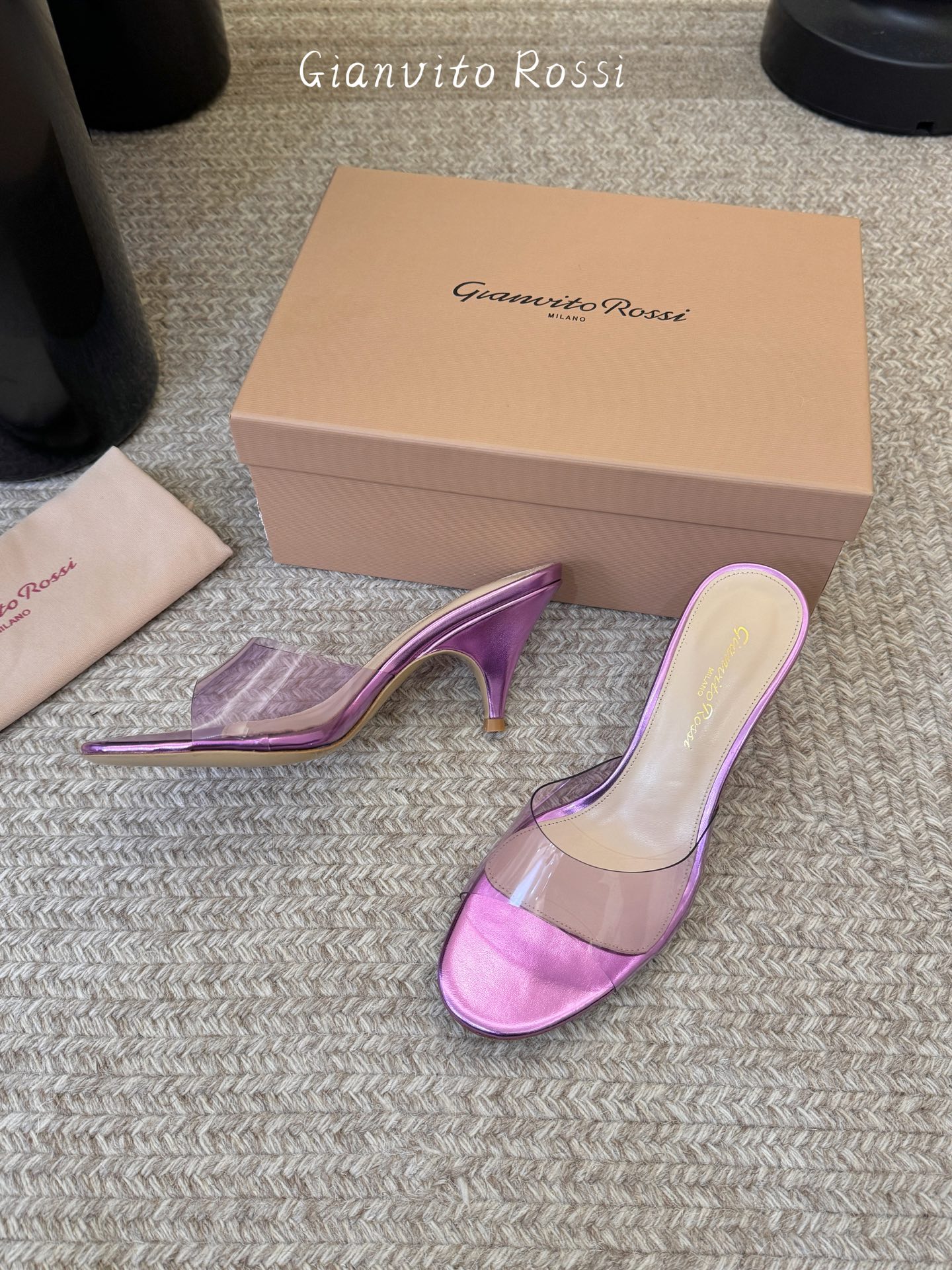 gianvito rossi26春夏新款tpu拖鞋，鞋面进口tpu柔软不闷脚，意大利原色真皮底，跟高7c
