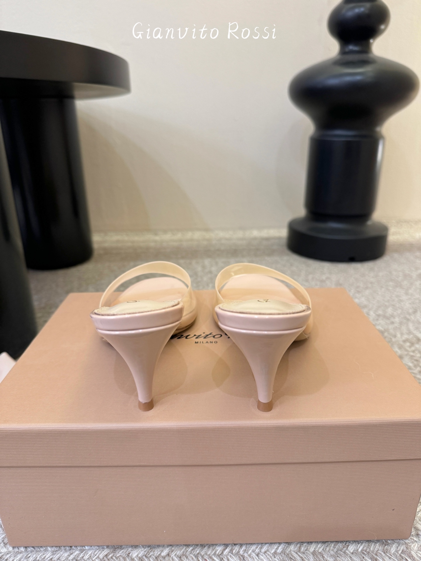 gianvito rossi26春夏新款tpu拖鞋，鞋面进口tpu柔软不闷脚，意大利原色真皮底，跟高7c