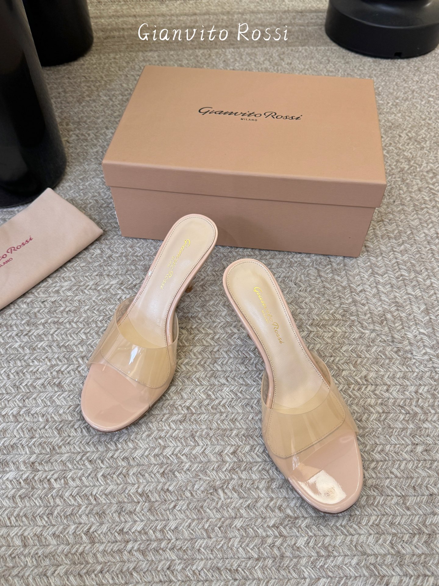 gianvito rossi26春夏新款tpu拖鞋，鞋面进口tpu柔软不闷脚，意大利原色真皮底，跟高7c