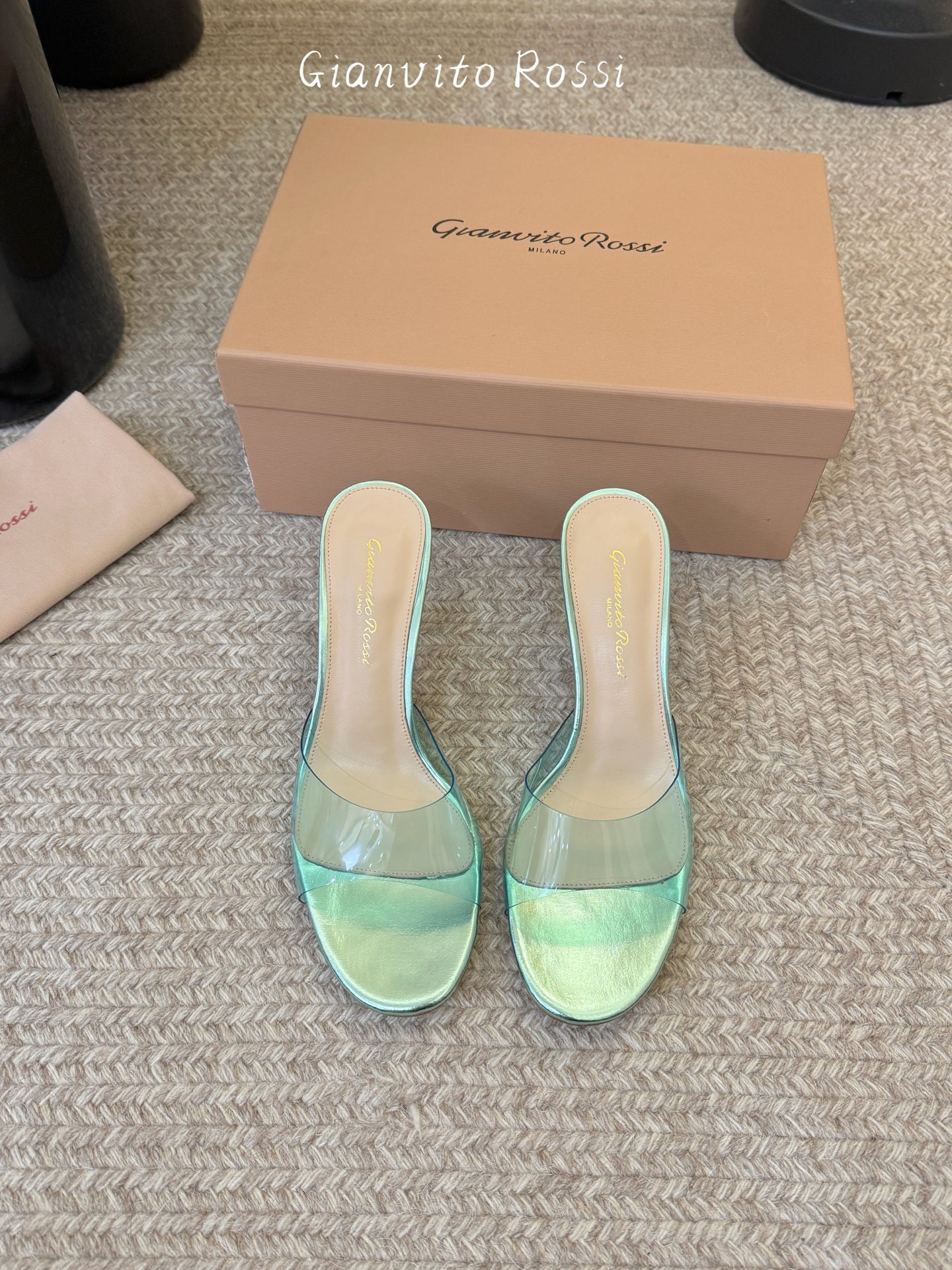 gianvito rossi26春夏新款tpu拖鞋，鞋面进口tpu柔软不闷脚，意大利原色真皮底，跟高7c