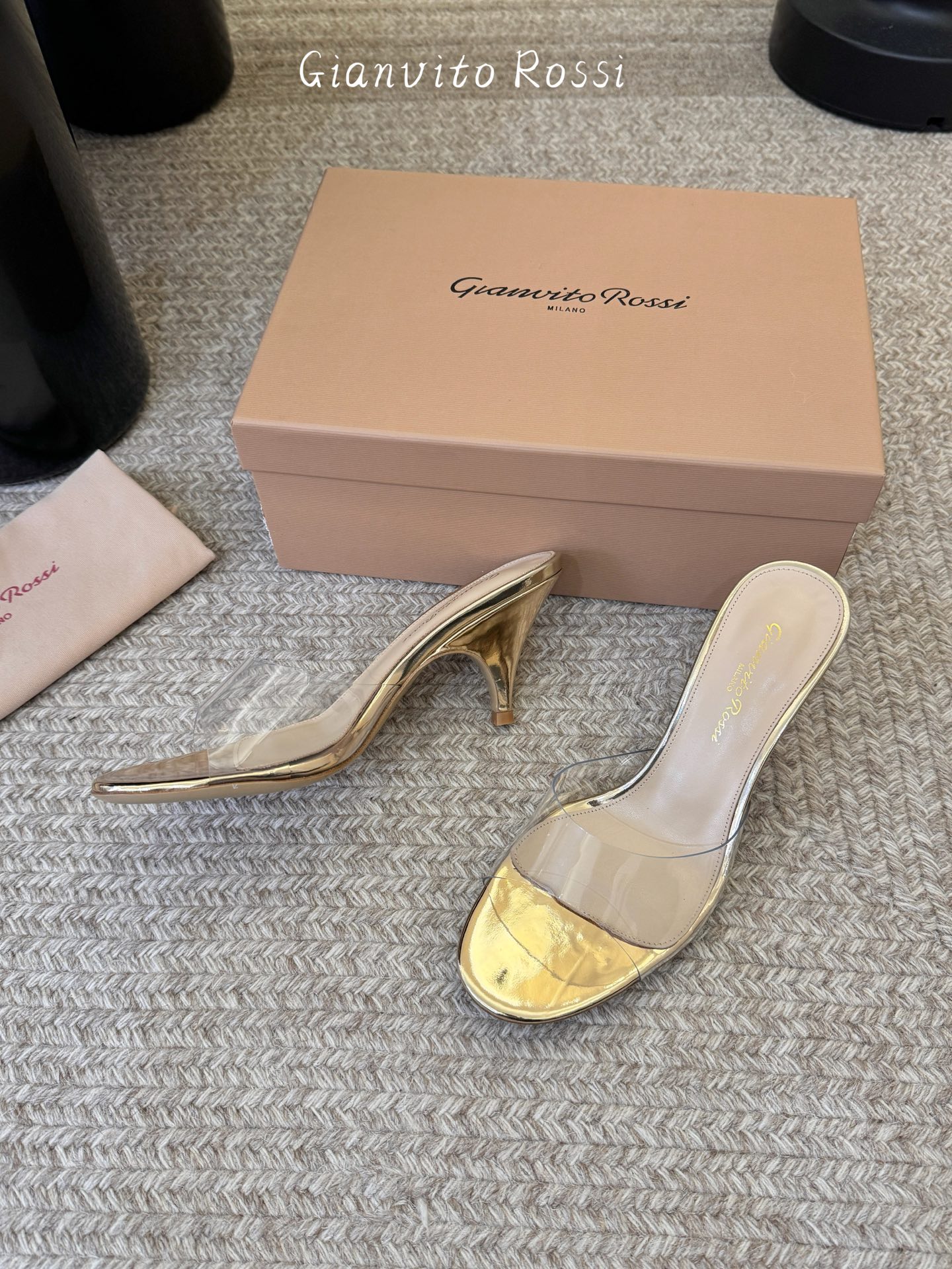 gianvito rossi26春夏新款tpu拖鞋，鞋面进口tpu柔软不闷脚，意大利原色真皮底，跟高7c