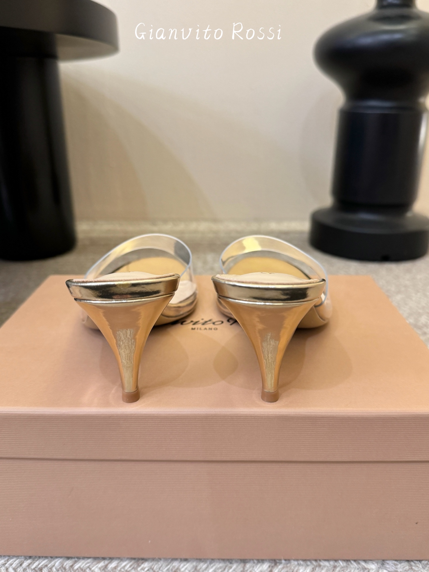 gianvito rossi26春夏新款tpu拖鞋，鞋面进口tpu柔软不闷脚，意大利原色真皮底，跟高7c