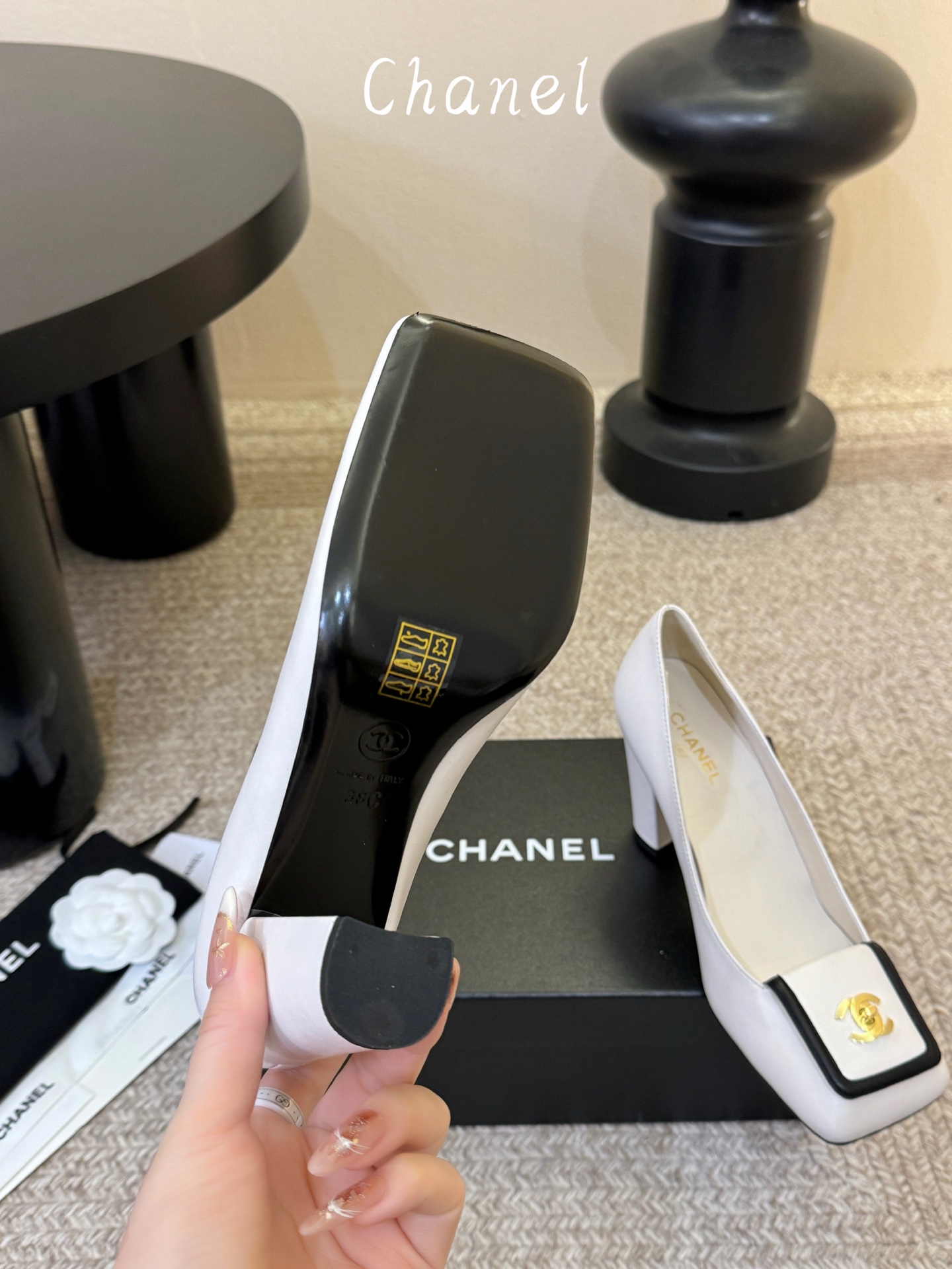 CHANE*2026香奈早春爆品单鞋妥妥的自留款！！比经典款Slingback舒服太多啦！每个颜色上脚都