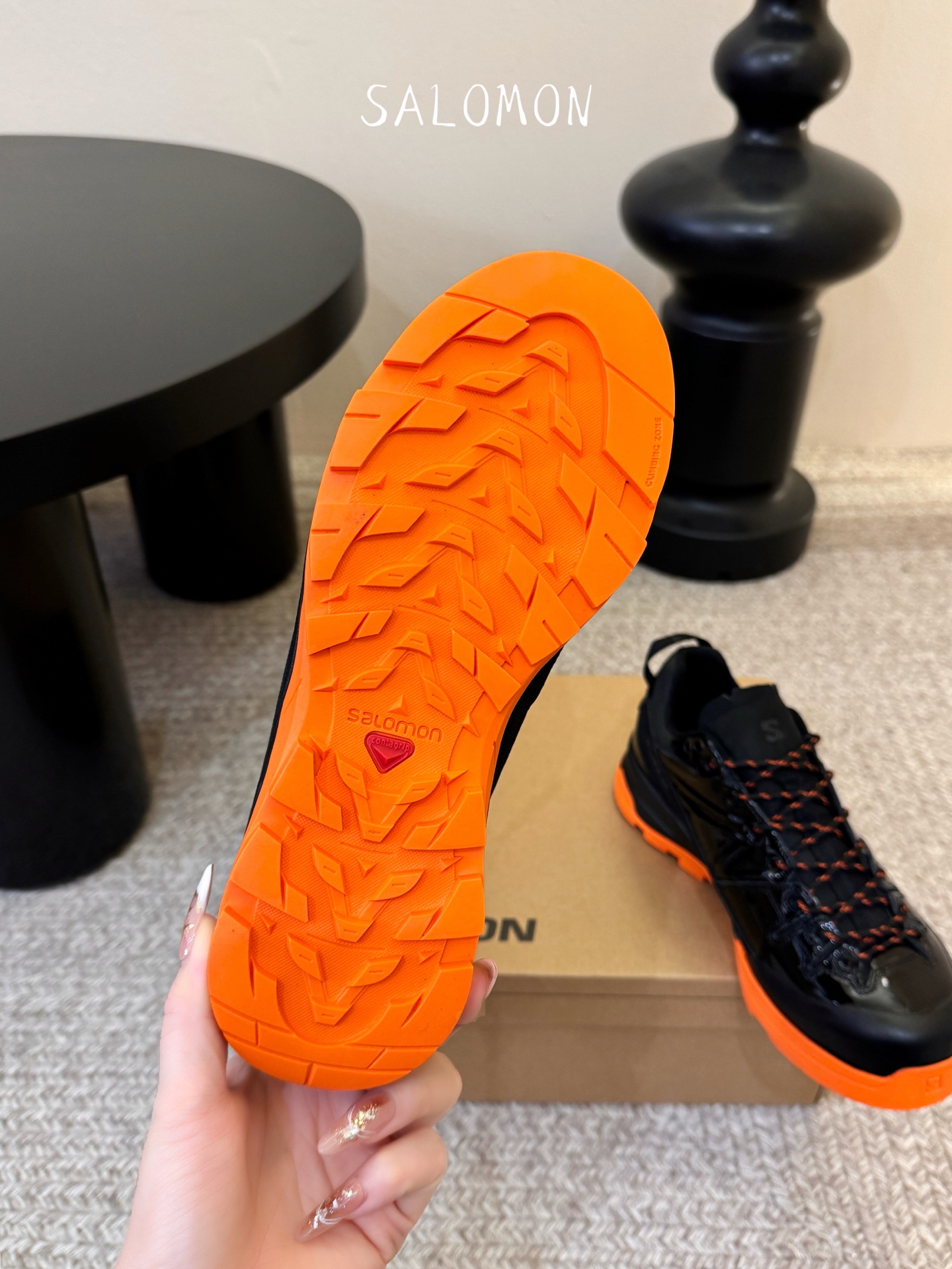 Salomon XT-4联名款运动鞋​​👟Salomon XT-4联名款，经典户外鞋型+时尚设计，黑色网