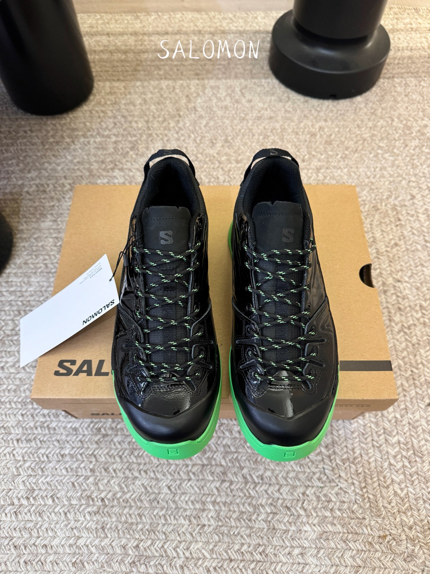 Salomon XT-4联名款运动鞋​​👟Salomon XT-4联名款，经典户外鞋型+时尚设计，黑色网