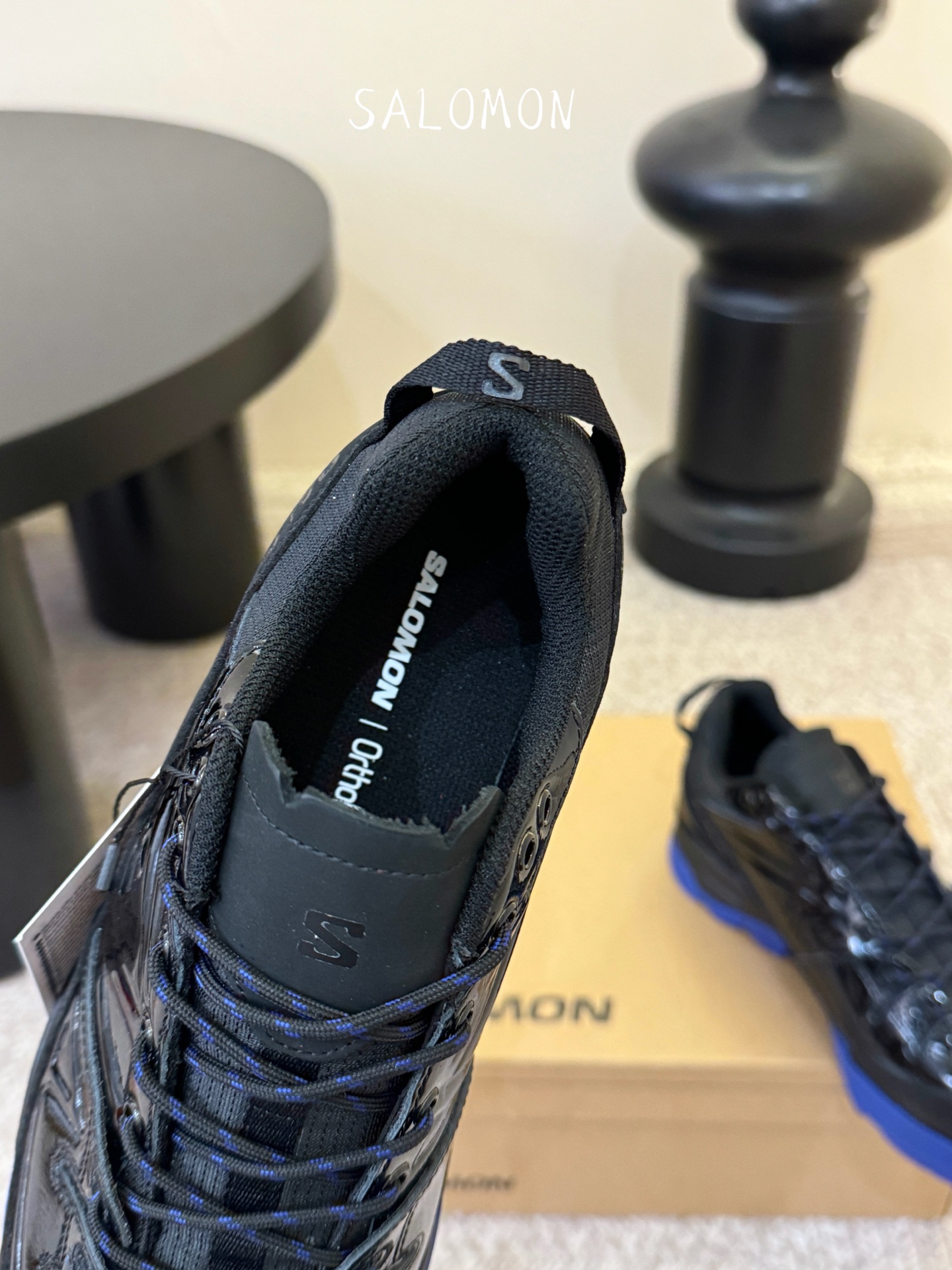 Salomon XT-4联名款运动鞋​​👟Salomon XT-4联名款，经典户外鞋型+时尚设计，黑色网