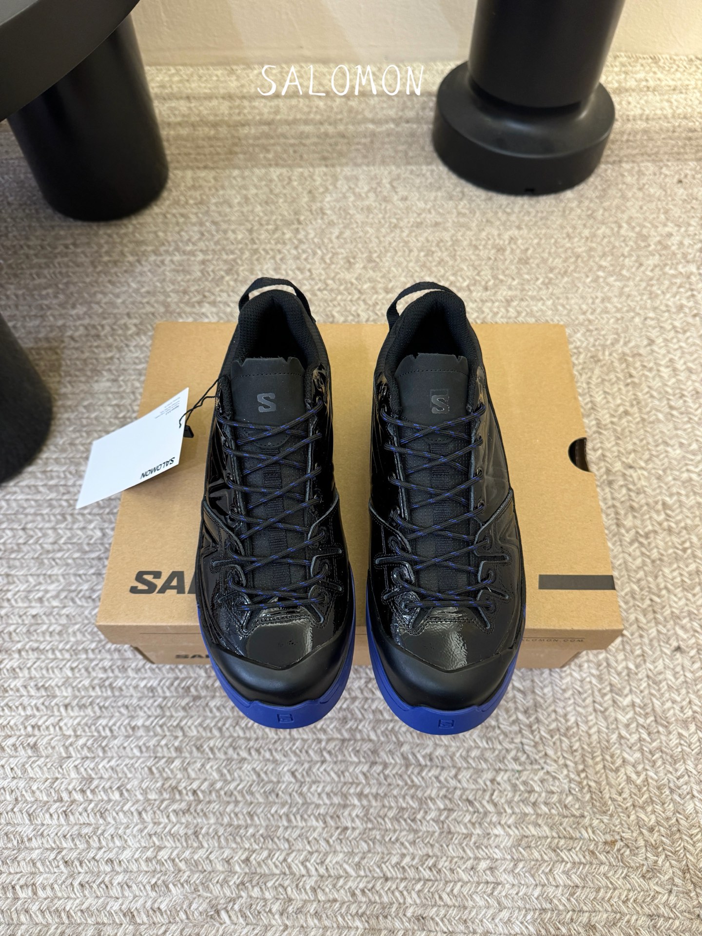 Salomon XT-4联名款运动鞋​​👟Salomon XT-4联名款，经典户外鞋型+时尚设计，黑色网