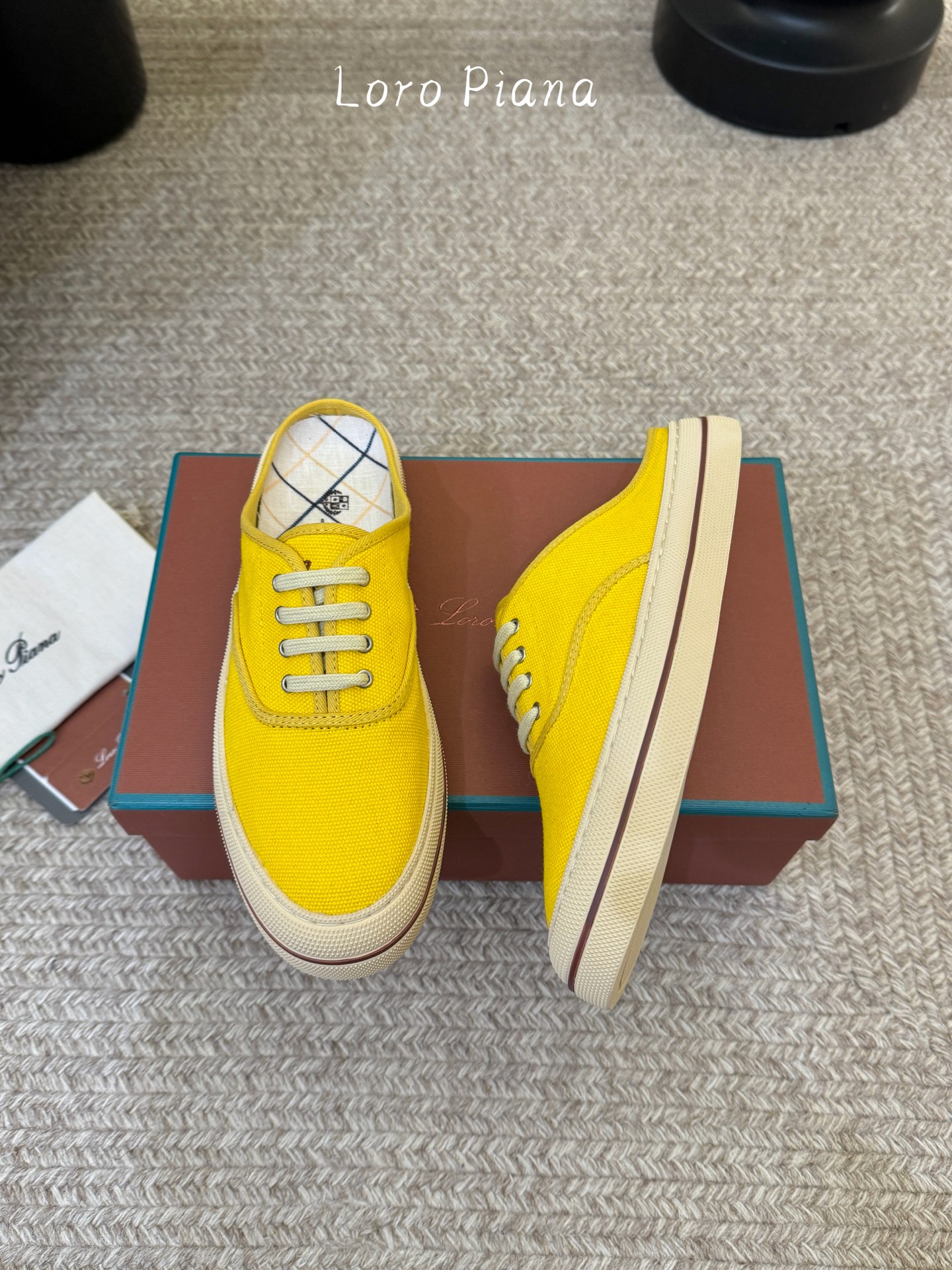 Loro Piana Loro Pian*早春新款简约帆布鞋