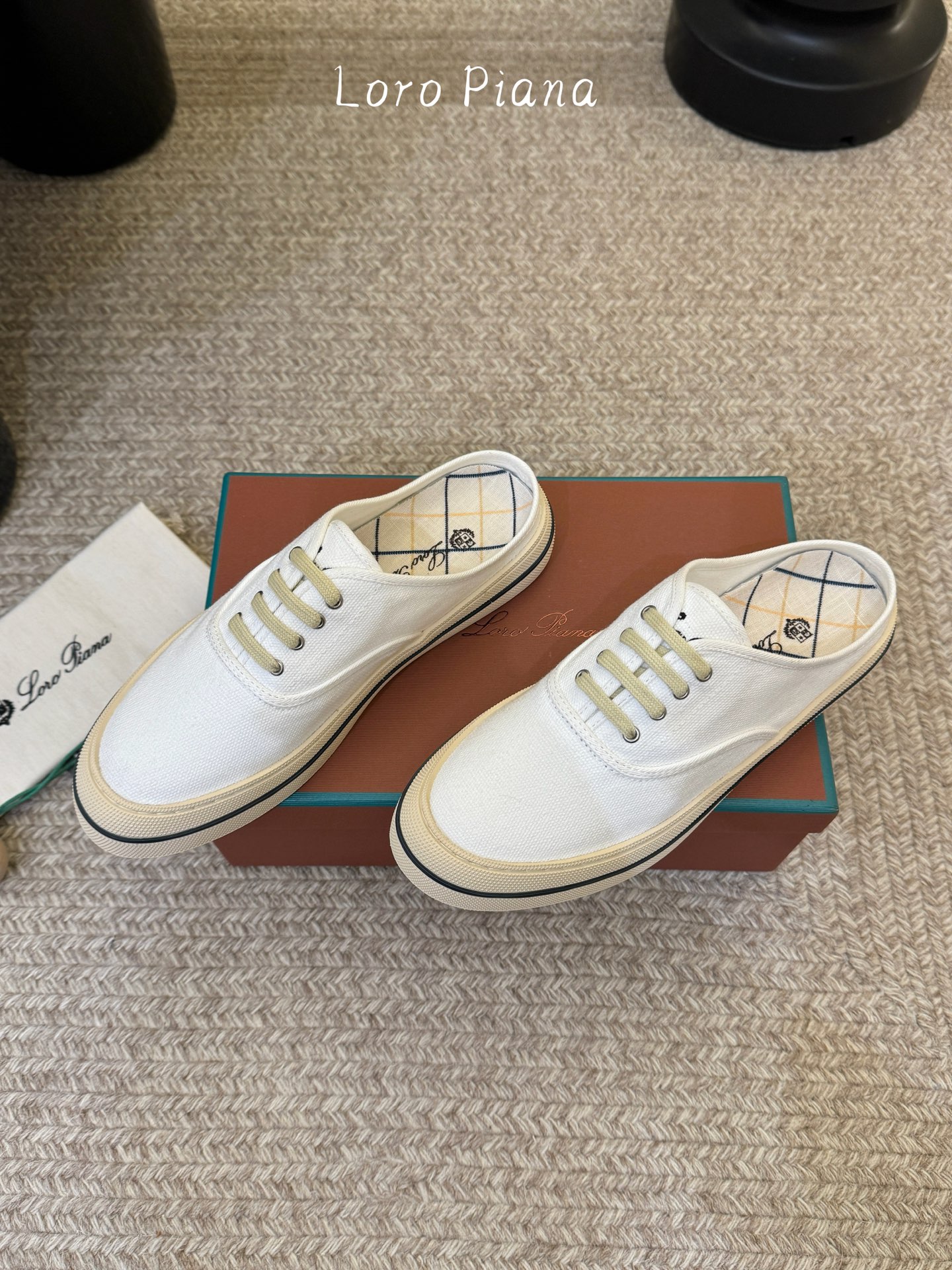 Loro Piana Loro Pian*早春新款简约帆布鞋