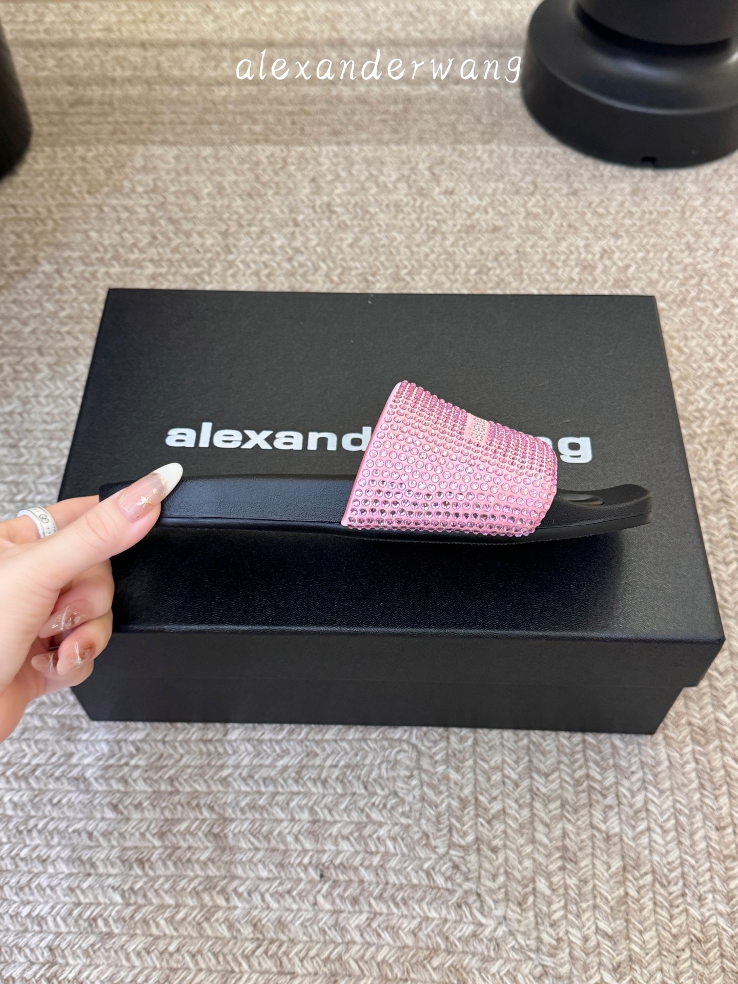 Alexander Wan*26ss夏季新款水钻方头平底一字拖夏日自带高光的氛围感神器，blingbli