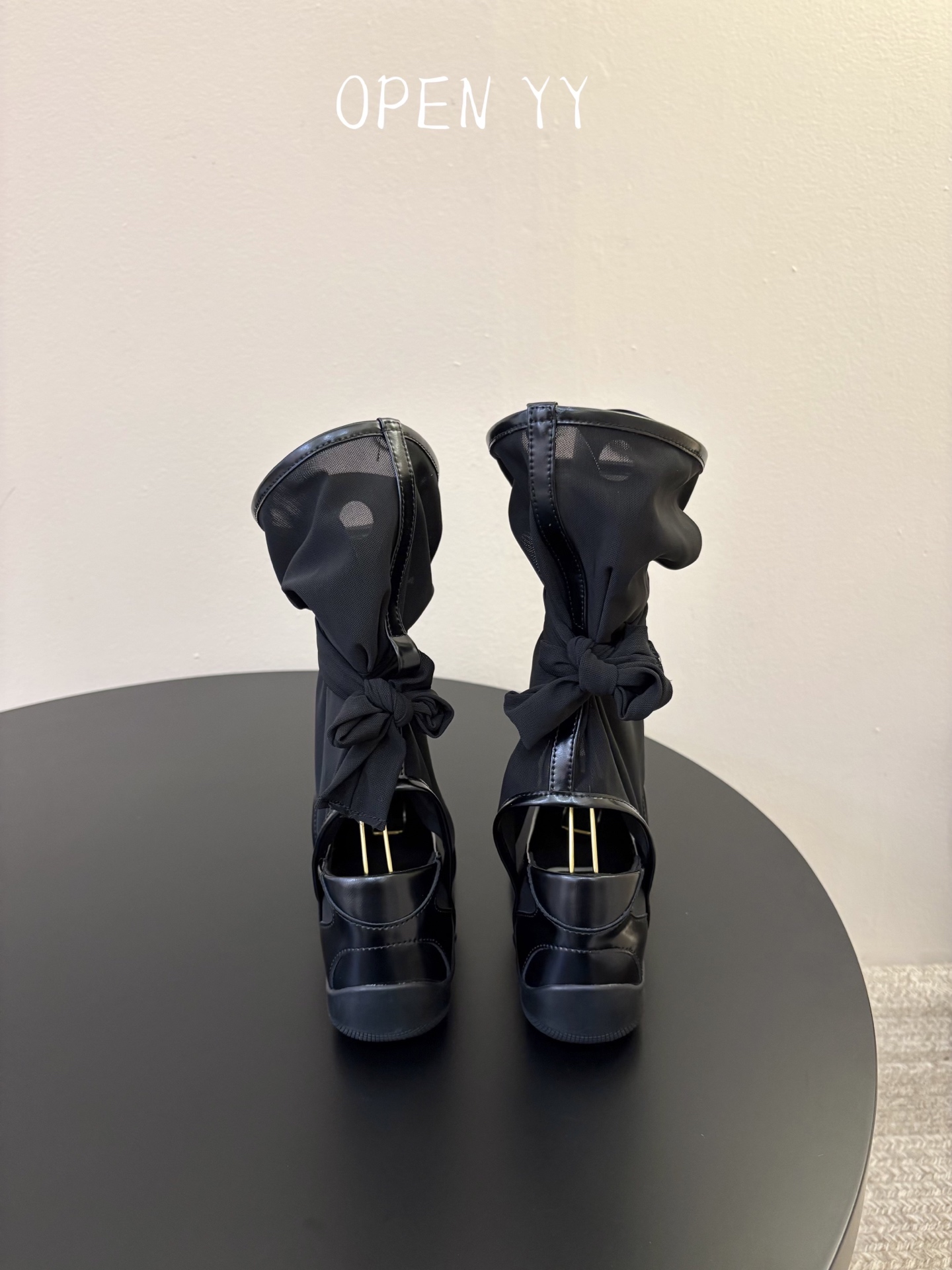 openyy26新款凉靴：鞋面开边珠牛皮➕金属牛皮，内里➕垫脚羊皮，定制垂坠网纱，原版一致模具底，尺码3