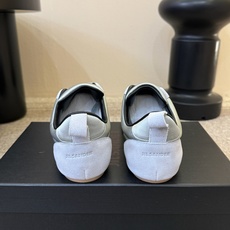 JIL SANDER 吉尔桑达新款 绸缎休闲鞋美到犯规,上脚惊艳到~绸缎光泽感绝了,走路带风都在发光!版 JIL SANDER 吉尔桑达新款 绸缎休闲鞋美到犯规,上脚惊艳到~绸缎光泽感绝了,走路带风都在发光!版