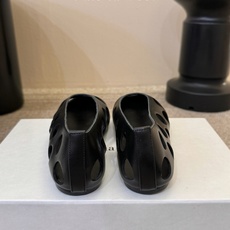 Paloma Woo* 𝟐𝟔𝐀𝐖新品镂空洞洞平底鞋|慵懒夏日松弛序章随性与巧趣镌刻鞋身线条 每一步都漾 Paloma Woo* 𝟐𝟔𝐀𝐖新品镂空洞洞平底鞋|慵懒夏日松弛序章随性与巧趣镌刻鞋身线条 每一步都漾