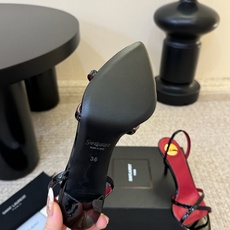 Saint Laurent / YSL圣罗兰金属字母logo高跟凉鞋YSL姐姐的美丽尤物高跟鞋 又是人间 Saint Laurent / YSL圣罗兰金属字母logo高跟凉鞋YSL姐姐的美丽尤物高跟鞋 又是人间