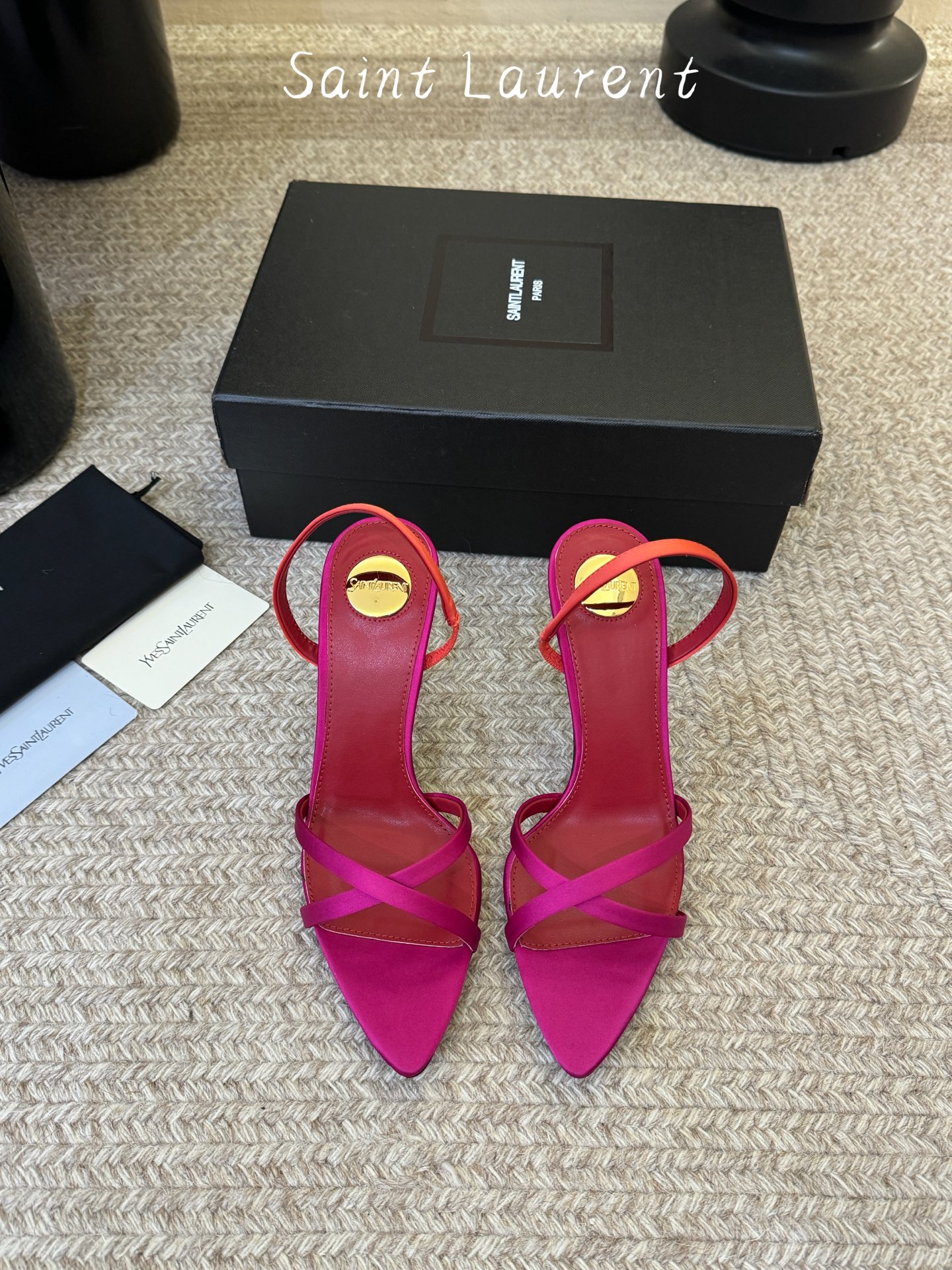Saint Laurent / YSL圣罗兰金属字母logo高跟凉鞋YSL姐姐的美丽尤物高跟鞋 又是人间