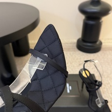 Saint Laurent / YSL圣罗兰金属字母logo高跟凉鞋YSL姐姐的美丽尤物高跟鞋 又是人间 Saint Laurent / YSL圣罗兰金属字母logo高跟凉鞋YSL姐姐的美丽尤物高跟鞋 又是人间