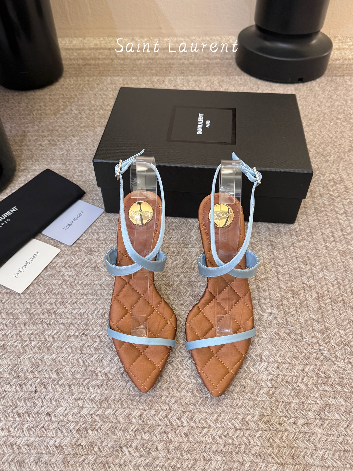 Saint Laurent / YSL圣罗兰金属字母logo高跟凉鞋YSL姐姐的美丽尤物高跟鞋 又是人间