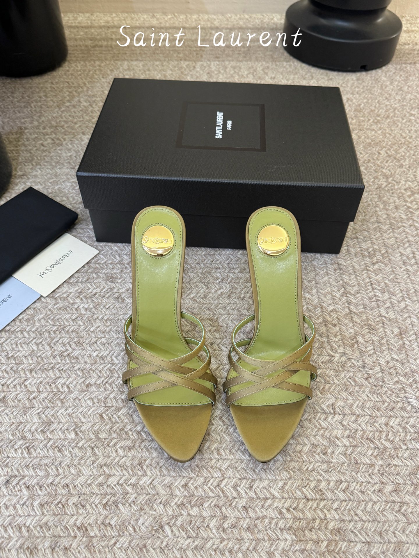 Saint Laurent / YSL圣罗兰金属字母logo高跟凉鞋YSL姐姐的美丽尤物高跟鞋 又是人间