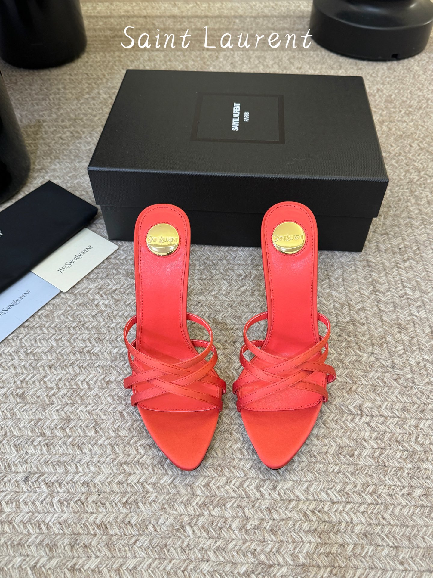 Saint Laurent / YSL圣罗兰金属字母logo高跟凉鞋YSL姐姐的美丽尤物高跟鞋 又是人间