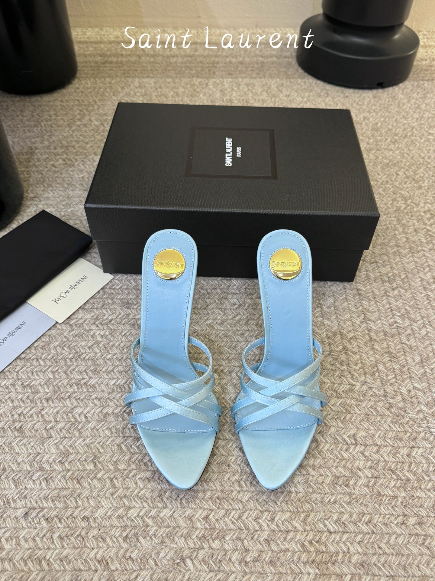 Saint Laurent / YSL圣罗兰金属字母logo高跟凉鞋YSL姐姐的美丽尤物高跟鞋 又是人间