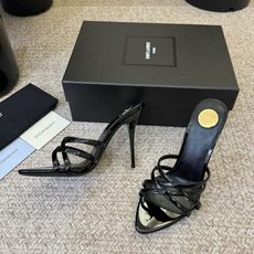 Saint Laurent / YSL圣罗兰金属字母logo高跟凉鞋YSL姐姐的美丽尤物高跟鞋 又是人间 Saint Laurent / YSL圣罗兰金属字母logo高跟凉鞋YSL姐姐的美丽尤物高跟鞋 又是人间
