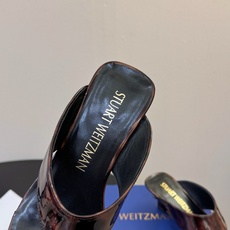 STUART WEITZMAN26春夏新品SW简易坡跟夹脚人字拖鞋|慵懒贵气的夏日松弛感天花板! 百搭到 STUART WEITZMAN26春夏新品SW简易坡跟夹脚人字拖鞋|慵懒贵气的夏日松弛感天花板! 百搭到
