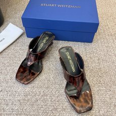 STUART WEITZMAN26春夏新品SW简易坡跟夹脚人字拖鞋|慵懒贵气的夏日松弛感天花板! 百搭到 STUART WEITZMAN26春夏新品SW简易坡跟夹脚人字拖鞋|慵懒贵气的夏日松弛感天花板! 百搭到