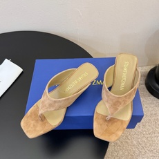 STUART WEITZMAN26春夏新品SW简易坡跟夹脚人字拖鞋|慵懒贵气的夏日松弛感天花板! 百搭到 STUART WEITZMAN26春夏新品SW简易坡跟夹脚人字拖鞋|慵懒贵气的夏日松弛感天花板! 百搭到