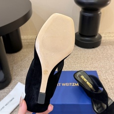 STUART WEITZMAN26春夏新品SW简易坡跟夹脚人字拖鞋|慵懒贵气的夏日松弛感天花板! 百搭到 STUART WEITZMAN26春夏新品SW简易坡跟夹脚人字拖鞋|慵懒贵气的夏日松弛感天花板! 百搭到