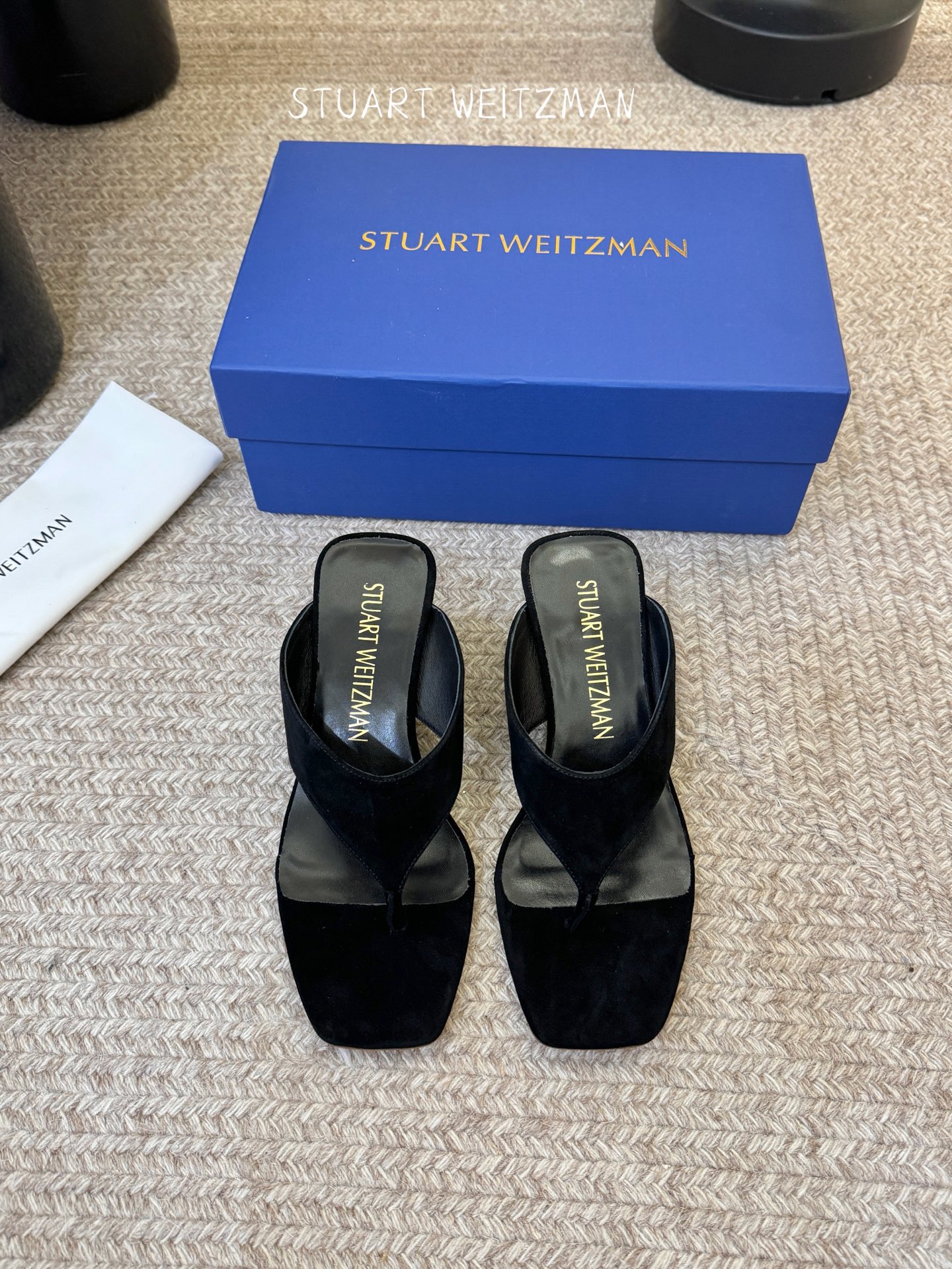 STUART WEITZMAN26春夏新品SW简易坡跟夹脚人字拖鞋｜慵懒贵气的夏日松弛感天花板！ 百搭到