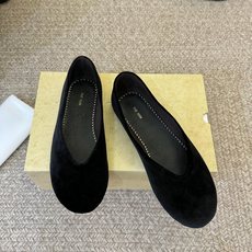the row 26春夏🔥简易平底玛丽珍芭蕾舞鞋平底奶奶鞋!据说这是本年度最美丽的芭蕾舞奶奶鞋,法式优雅 the row 26春夏🔥简易平底玛丽珍芭蕾舞鞋平底奶奶鞋!据说这是本年度最美丽的芭蕾舞奶奶鞋,法式优雅
