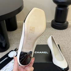 CHANEL小香 26ss 早春新款 后空大方头跟鞋,复古法式优雅感,高级感十足 香奶奶后空玛丽珍凉鞋, CHANEL小香 26ss 早春新款 后空大方头跟鞋,复古法式优雅感,高级感十足 香奶奶后空玛丽珍凉鞋,