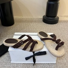 Cotemp🌾2026春夏新款极简凉拖美鞋王再次出击,这款细带凉鞋真的是大魔王,超精致百搭,夏季一定不能 Cotemp🌾2026春夏新款极简凉拖美鞋王再次出击,这款细带凉鞋真的是大魔王,超精致百搭,夏季一定不能