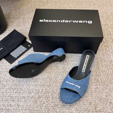 AlexanderWan* 大王 春夏最新款 凉拖鞋 个性御姐风 超有质感 爱了爱了 该款设计简约上 AlexanderWan* 大王 春夏最新款 凉拖鞋 个性御姐风 超有质感 爱了爱了 该款设计简约上