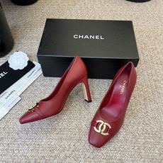 CHANEL小香 26ss 新款跟鞋复古法式优雅感,高级感十足 香奶奶后空玛丽珍凉鞋,最近很火的一双凉鞋 CHANEL小香 26ss 新款跟鞋复古法式优雅感,高级感十足 香奶奶后空玛丽珍凉鞋,最近很火的一双凉鞋