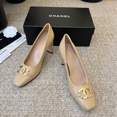 CHANEL小香 26ss 新款跟鞋复古法式优雅感,高级感十足 香奶奶后空玛丽珍凉鞋,最近很火的一双凉鞋 CHANEL小香 26ss 新款跟鞋复古法式优雅感,高级感十足 香奶奶后空玛丽珍凉鞋,最近很火的一双凉鞋