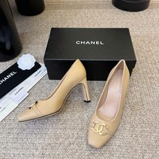 CHANEL小香 26ss 新款跟鞋复古法式优雅感,高级感十足 香奶奶后空玛丽珍凉鞋,最近很火的一双凉鞋 CHANEL小香 26ss 新款跟鞋复古法式优雅感,高级感十足 香奶奶后空玛丽珍凉鞋,最近很火的一双凉鞋
