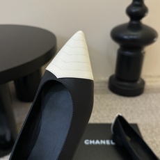 CHANEL小香 26ss 新款跟鞋复古法式优雅感,高级感十足 香奶奶后空玛丽珍凉鞋,最近很火的一双凉鞋 CHANEL小香 26ss 新款跟鞋复古法式优雅感,高级感十足 香奶奶后空玛丽珍凉鞋,最近很火的一双凉鞋