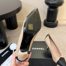 CHANEL小香 26ss 新款跟鞋复古法式优雅感,高级感十足 香奶奶后空玛丽珍凉鞋,最近很火的一双凉鞋 CHANEL小香 26ss 新款跟鞋复古法式优雅感,高级感十足 香奶奶后空玛丽珍凉鞋,最近很火的一双凉鞋