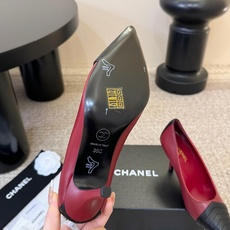 CHANEL小香 26ss 新款跟鞋复古法式优雅感,高级感十足 香奶奶后空玛丽珍凉鞋,最近很火的一双凉鞋 CHANEL小香 26ss 新款跟鞋复古法式优雅感,高级感十足 香奶奶后空玛丽珍凉鞋,最近很火的一双凉鞋