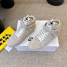 Isabel Marant/伊莎贝尔2026春夏新款经典复古内增高冲孔系带高帮休闲鞋!超级有高级感上脚超 Isabel Marant/伊莎贝尔2026春夏新款经典复古内增高冲孔系带高帮休闲鞋!超级有高级感上脚超