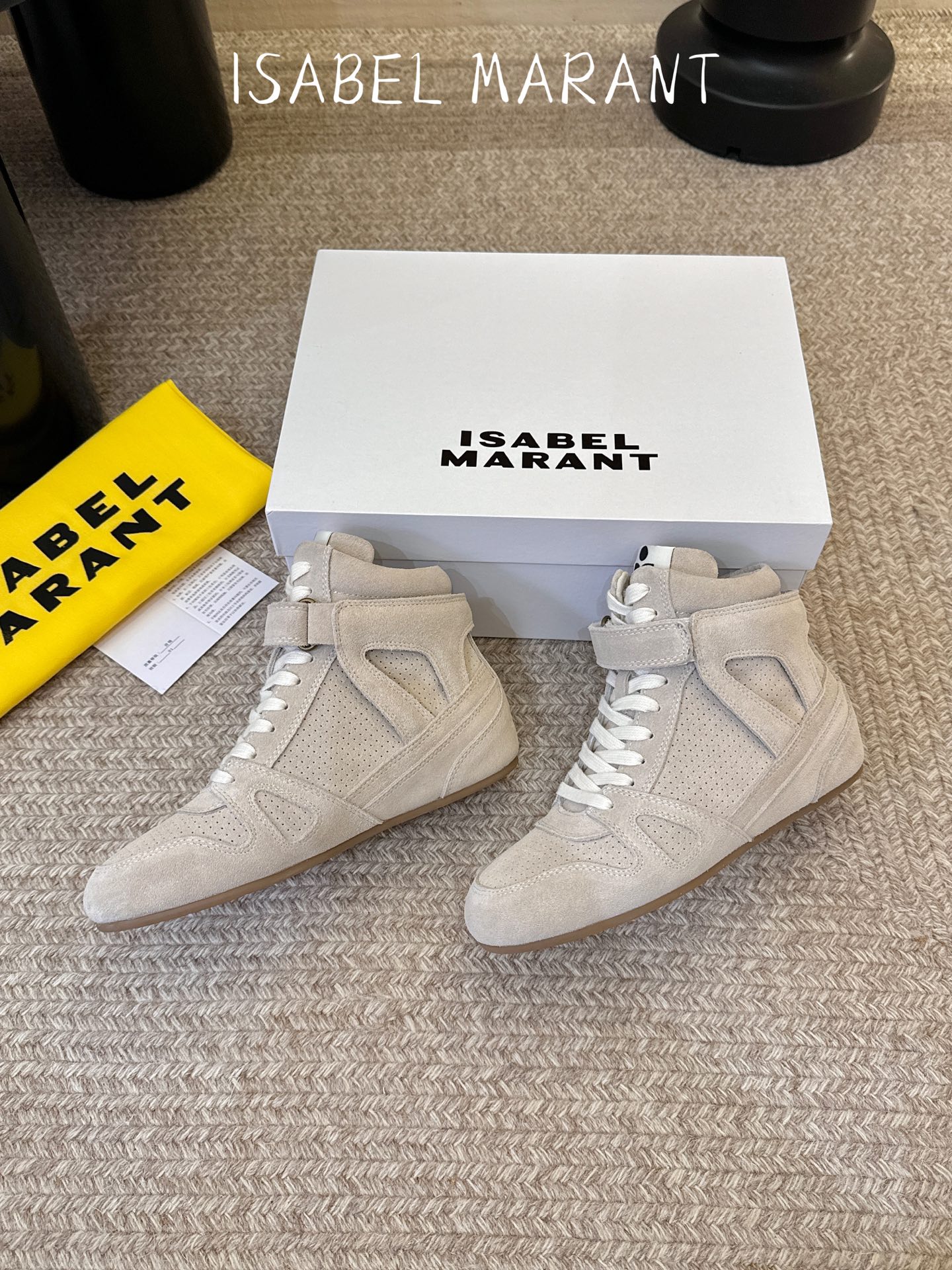 Isabel Marant/伊莎贝尔2026春夏新款经典复古内增高冲孔系带高帮休闲鞋!超级有高级感上脚超 Isabel Marant/伊莎贝尔2026春夏新款经典复古内增高冲孔系带高帮休闲鞋!超级有高级感上脚超