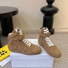 Isabel Marant/伊莎贝尔2026春夏新款经典复古内增高冲孔系带高帮休闲鞋!超级有高级感上脚超 Isabel Marant/伊莎贝尔2026春夏新款经典复古内增高冲孔系带高帮休闲鞋!超级有高级感上脚超