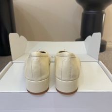 羊皮带根Maison Margiel*26ss夏季新款分趾低跟单鞋自带慵懒氛围感的分趾褶皱平底单鞋,打破 羊皮带根Maison Margiel*26ss夏季新款分趾低跟单鞋自带慵懒氛围感的分趾褶皱平底单鞋,打破