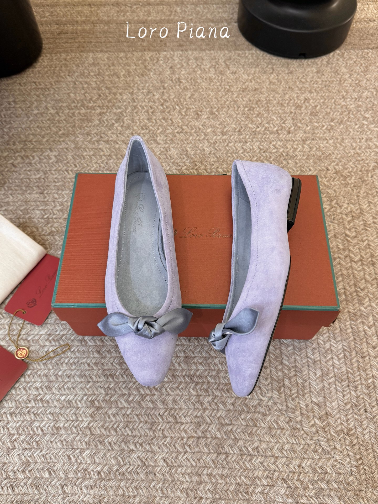 Loro Piana/ Loro piana 春夏新款 经典绝美 复古平底单鞋 极简主义风格，复古又级！