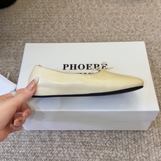 增加新颜色Phoebe Phil*早春新款芭蕾风软底单鞋经典的芭蕾鞋型,搭配鞋头的小蝴蝶结,自带软萌的少 增加新颜色Phoebe Phil*早春新款芭蕾风软底单鞋经典的芭蕾鞋型,搭配鞋头的小蝴蝶结,自带软萌的少