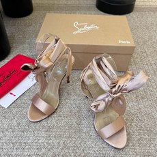 Christian Louboutin | 2026s𝐒原版CL全新秀款高跟鞋~时装红底凉鞋 新款红底金 Christian Louboutin | 2026s𝐒原版CL全新秀款高跟鞋~时装红底凉鞋 新款红底金