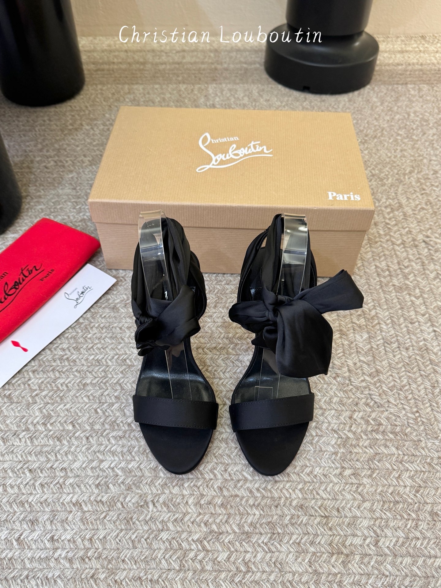 Christian Louboutin | 2026s𝐒原版CL全新秀款高跟鞋～时装红底凉鞋 新款红底金